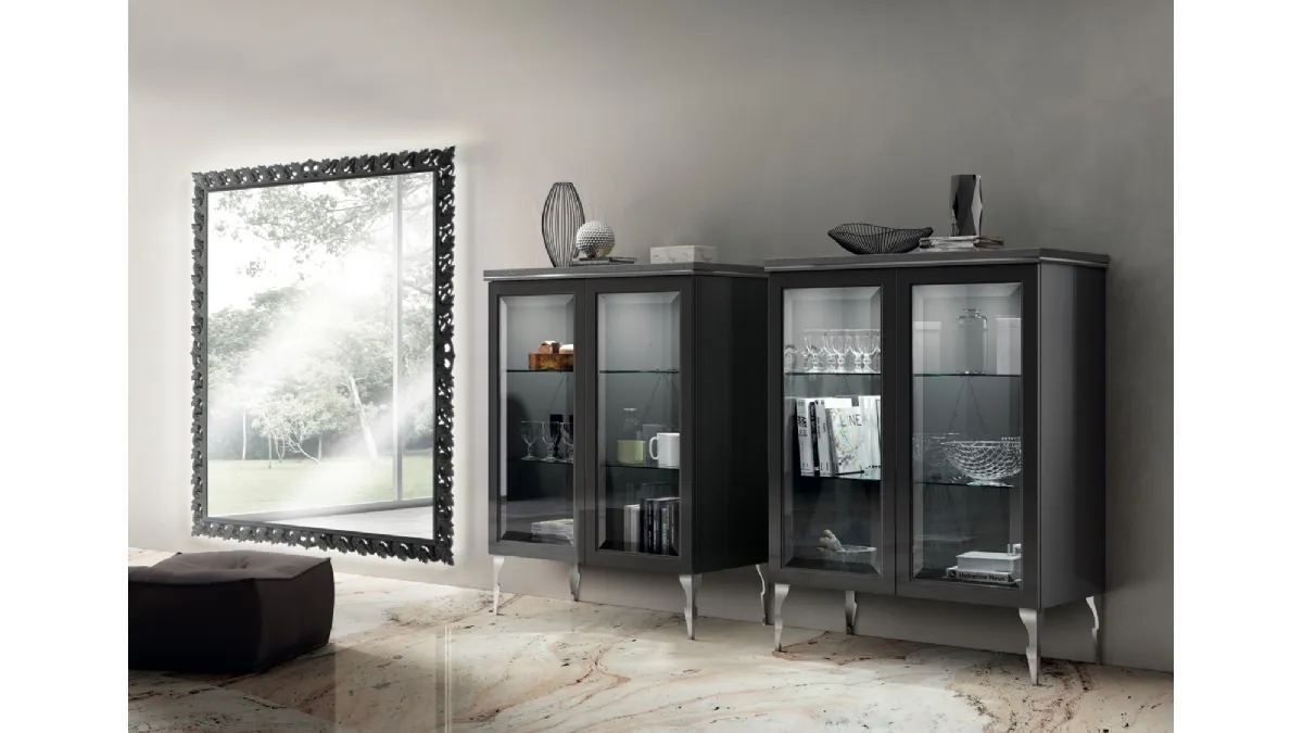 Madia Living Exclusiva in laccato lucido Grigio Ferro con ante in vetro di Scavolini