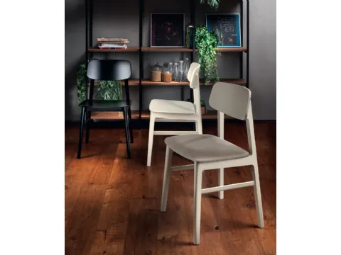 Sedia Nouvelle in massello di faggio di Scavolini