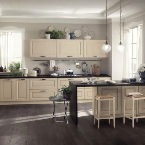 Cucina Classica con penisola Madeleine Bianco Burro di Scavolini