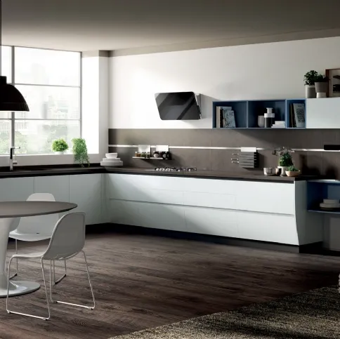 Cucina Moderna Flux Swing laccato opaco Ghiaccio di Scavolini