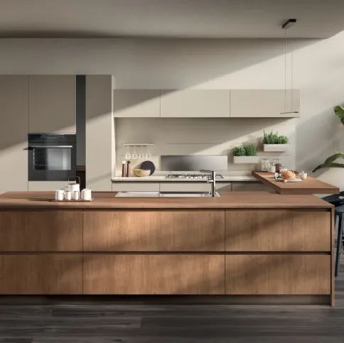 Cucina Moderna con isola e penisola Motus in Rovere Landscape e laccato opaco Visone di Scavolini