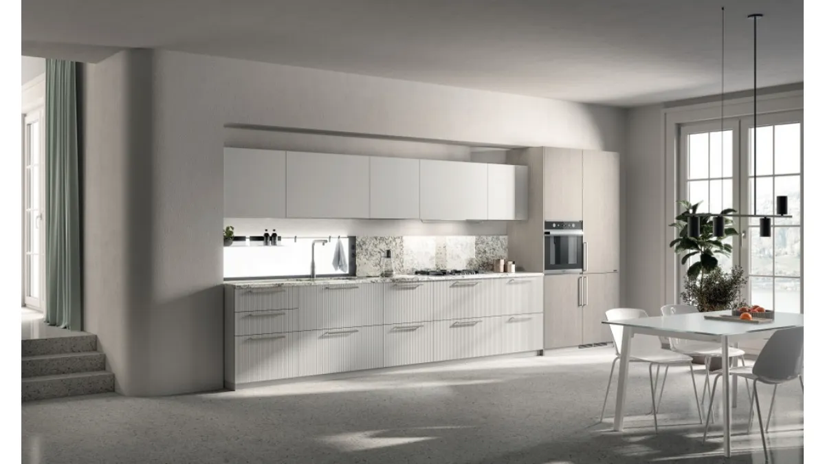 Cucina su misura Musa in laccato dogato opaco Grigio Airone e decorativo Oriental Light di Scavolini