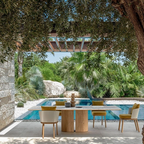 Tavolo in marmo e legno e Sedie in poliuretano e legno Itaca di Talenti